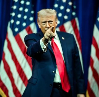 Еще 2 страны претендуют на Гренландию: Трамп заявил, что "аренды" уже недостаточно