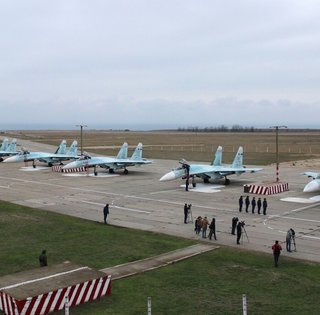 Запутать и поразить: о новой тактике украинских ударов по российским объектам