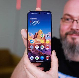 Дешевший смартфон з кращими характеристиками: експерт порадив альтернативу флагману Samsung