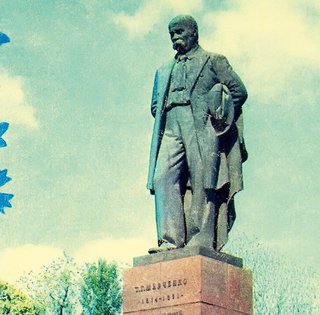 День пустых скамеек. Как КГБ гонял молодежь 22 мая от памятника Шевченко
