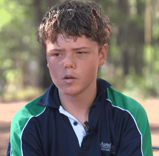 Подросток-"сверхчеловек" спас свою семью, проплыв 4 км по опасным волнам (видео)