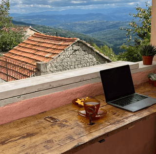 Ми купили будинок в Італії за $13 тисяч — просто зазирніть всередину (фото)