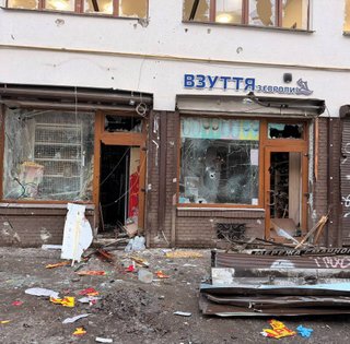 Намагався допомогти поліцейській: у Львові з лікарні виписали підлітка, який постраждав під час теракту