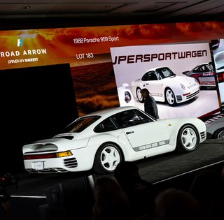 Ексклюзивні рекордсмени: колекцію з п'яти суперкарів розпродали за $32 мільйони (фото)