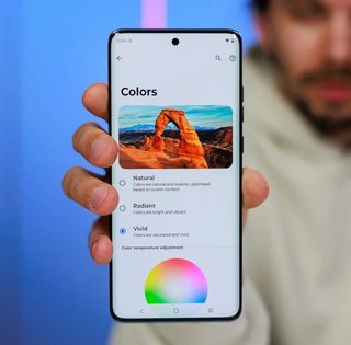 Смартфон высокого качества по средней цене: на какую модель обратить внимание в 2026 году