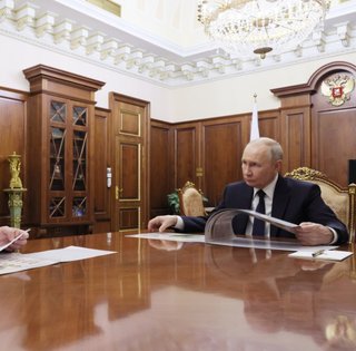 "Пал Лаич, пасибо большое": ймовірний наступник Путіна зганьбився під час зустрічі з ним (відео)
