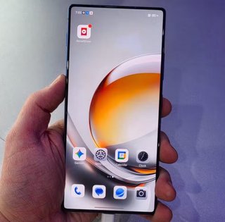 "Я був зачарований": експерт порадив дешевшу альтернативу смартфонам Samsung та Apple (фото)