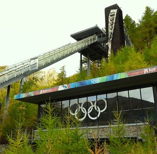 Розруха на тлі Альп: блогери показали, який вигляд мають олімпійські об'єкти в Турині (фото, відео)