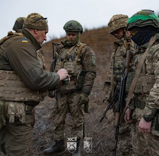 "Воюй поряд з нами": військові ЗСУ пропонують іноземцям заслужити право жити в Україні