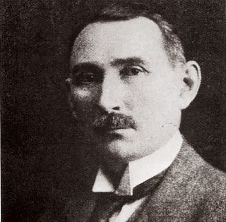 "Бриллиантовая рука". Как личный секретарь Распутина провез в гипсе драгоценности в Киев