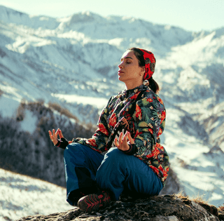 Попереду — щастя: 4 знаки Зодіаку, які скоро вийдуть із "замкнутого кола"