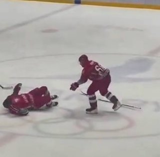 Падіння Лукашенка: білоруський хокеїст наїхав на свого президента (відео)