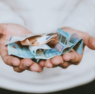 Меньше, чем в Молдове и Албании: украинские минимальные зарплаты оказались самыми низкими в Европе