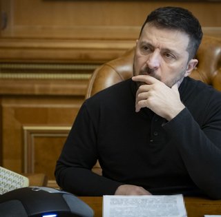 Зеленский 24 февраля объявит о выборах и референдуме: Трамп хочет провести их до 15 мая, — FT