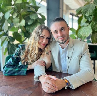 Троє дітей від військового: що відомо про особисте життя Олени Тополі (фото)