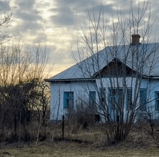 Переселенці купили будинок в селі за $7 тисяч: найцікавіше — що всередині (фото)