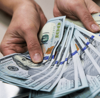 У Трампа придумали новый способ получить Гренландию: жителям готовы заплатить по $100 тысяч