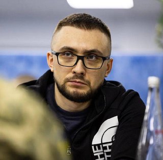 "Рада хочет капитуляции Украины": Стерненко раскритиковал бюджет-2026 из-за зарплат военных