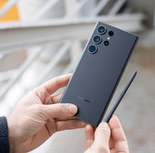 Недорогий смартфон 2023 року виявився кращим за Samsung Galaxy S26 Ultra: дивно, але факт