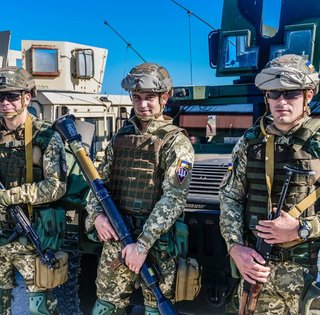 Заява Мерца і реальність України: чому молодь їде і чи може держава її повернути