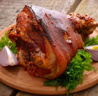 Класична рулька: найпростіший рецепт популярної європейської страви