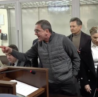 "Ты — цирковой клоун": соратники Тимошенко пытались сорвать заседание суда по ее делу (видео)