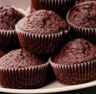 Тают во рту: рецепт шоколадно-творожных кексов