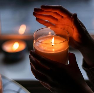 Графики отключений света на 29 декабря: кто сегодня будет сидеть без электроэнергии более 12 часов