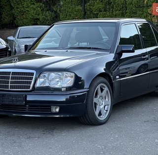 Непоказний раритет: найдорожчий Mercedes W124 в Україні продають за $130 000 (фото)