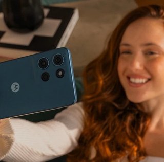 Дешевый Moto G Play 2026 оказался лучше смартфона Samsung Galaxy S25 Ultra за $1000 (видео)