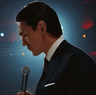 Скандальному комику Нурлану Сабурову из Казахстана запретили въезд в РФ на 50 лет