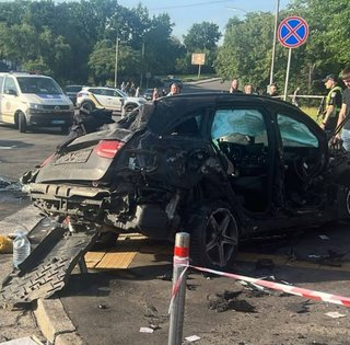 Были при исполнении обязанностей: в смертельном ДТП в Киеве погибли двое полицейских (фото)
