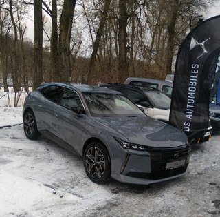 Французький преміум: в Україні презентували новий DS №4 (фото)