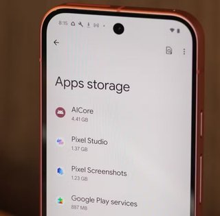 Займає купу місця на смартфоні: експерт назвав програму, яку вважає непотрібною