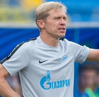 Встретился с "главарем": бывший футболист сборной Украины поехал в оккупированный Луганск