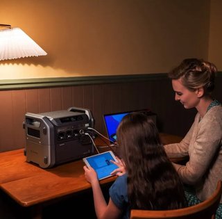 Потужна зарядна станція для дому: експерти порадили модель на цілих 5 кВт·год (фото)