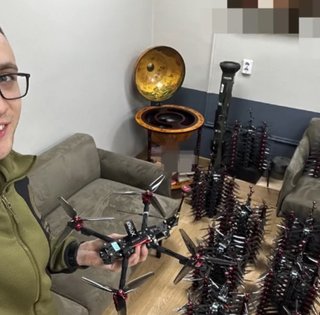 Стерненко, Федишин та Байдак: Зеленський нагородив українських волонтерів