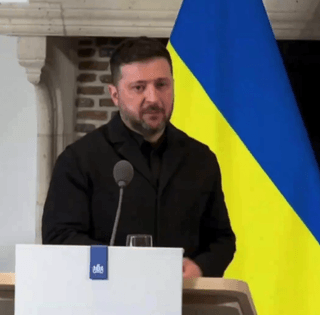 Переводчик Зеленского попал в конфуз во время пресс-конференции (видео)