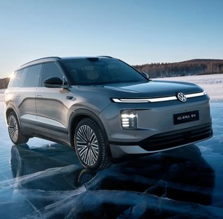 500 сил і витрата 4,6 л на 100 км: представлено найбільший кросовер Volkswagen (фото)