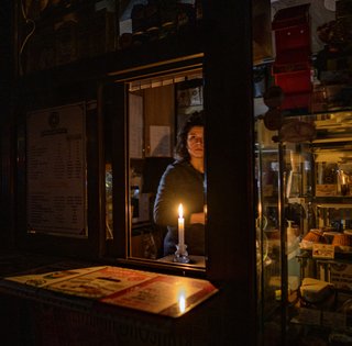 Графики отключения электроэнергии 5 декабря: в какой области дольше всего не будет света (фото)