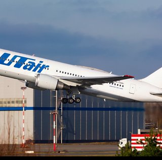 Понад 40 тисяч людей спостерігають за російським літаком, який подав сигнал лиха в Дубаї