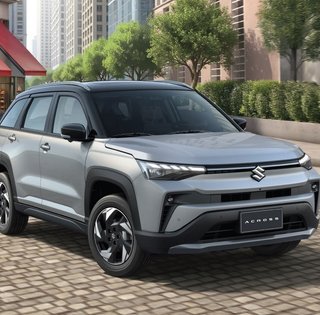 Suzuki презентовала недорогого конкурента Duster с расходом 4,7 л на 100 км (фото)