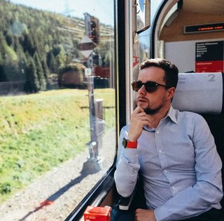 "Найкрасивіший в світі" маршрут поїздом пролягає в країні, де багато українців (фото)