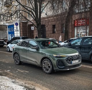 У Києві засвітився новітній спортивний кросовер Audi за 2,8 мільйона (фото)