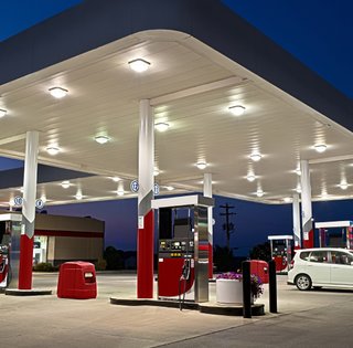 Цены на топливо вышли на новый уровень: что происходит на АЗС 19 марта