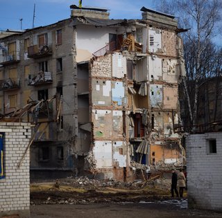 Пошкоджено виходи з метро, магазин та житловий будинок: РФ вдарила "Шахедами" по Харкову