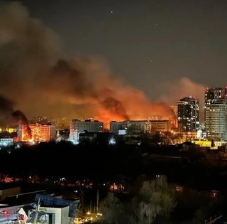 Россияне бьют по Днепру "Шахедами": в городе проблемы с водоснабжением и светом (видео)