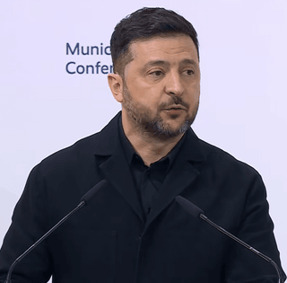 Зеленский потроллил Орбана и призвал его заниматься армией, а не "отращивать живот" (видео)