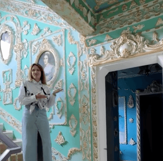 "Лувр в подъезде": обычный дом в Киеве поражает красотой внутри (фото)