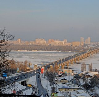 Руководитель РГА в Киеве опубликовал правила пересечения моста Патона: украинцы ему ответили (фото)
